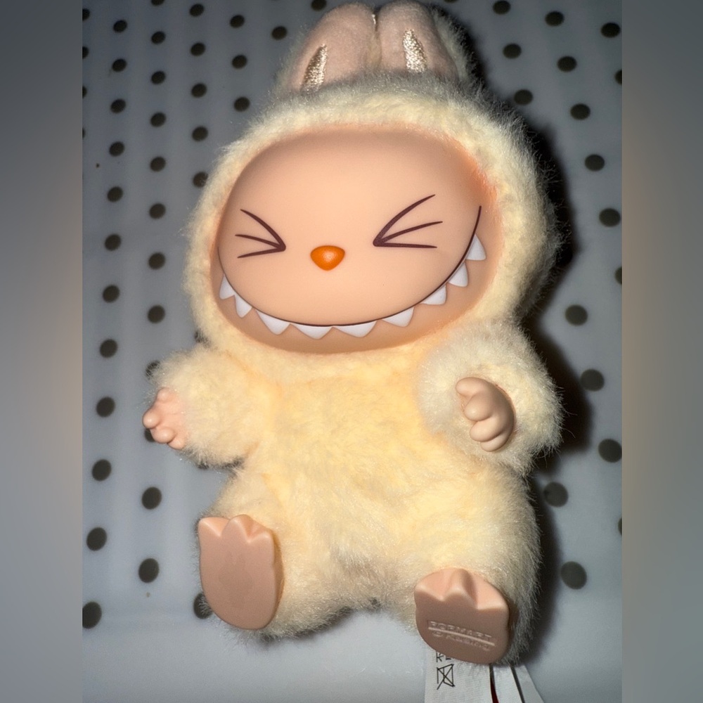 Labubu Have A Seat SISI POP mart -2 - Picture 2 of 8